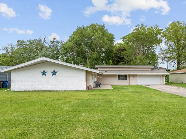 1403 Lewis Ave, Des Moines, IA 50315