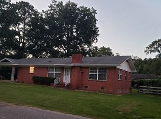 302 W Hyde St, Poplarville, MS 39470