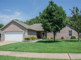 920 Todd Cir, Pea Ridge, AR 72751
