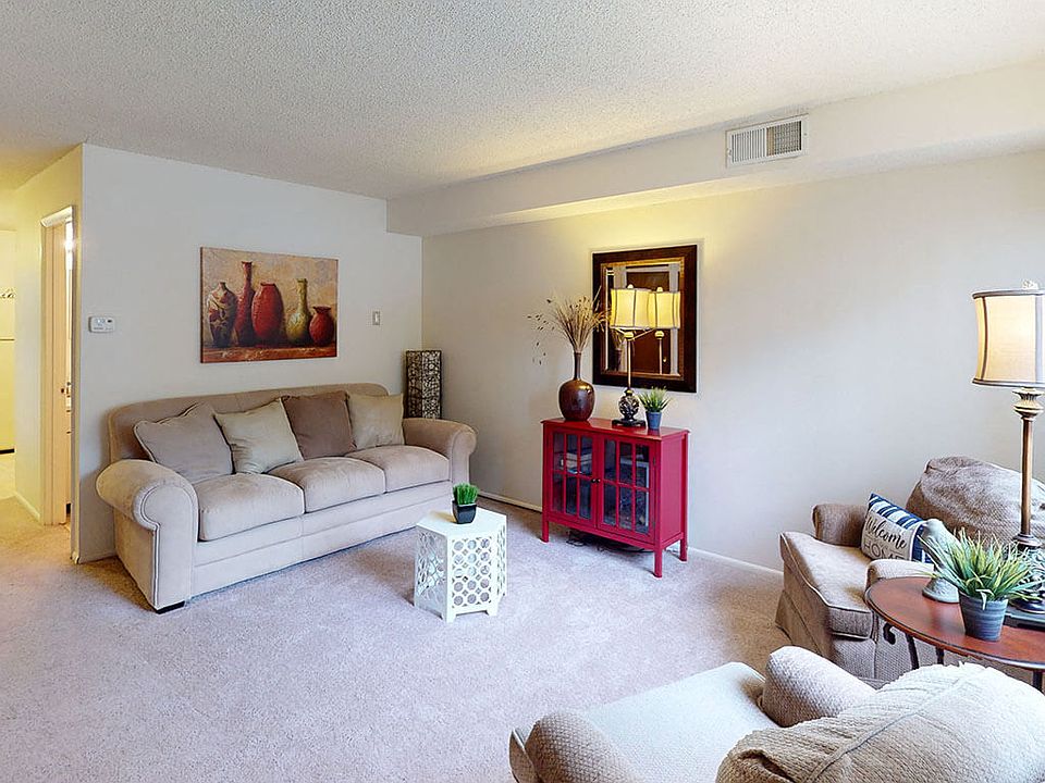 Spacious Living Room