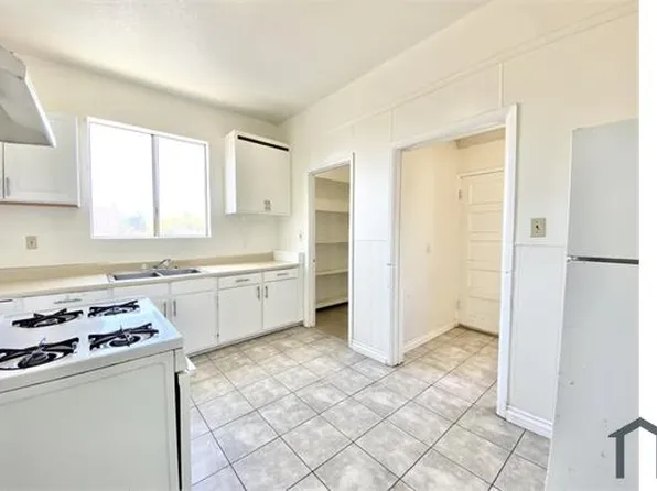 1421 1/2 W 36th St #A, Los Angeles, CA 90018