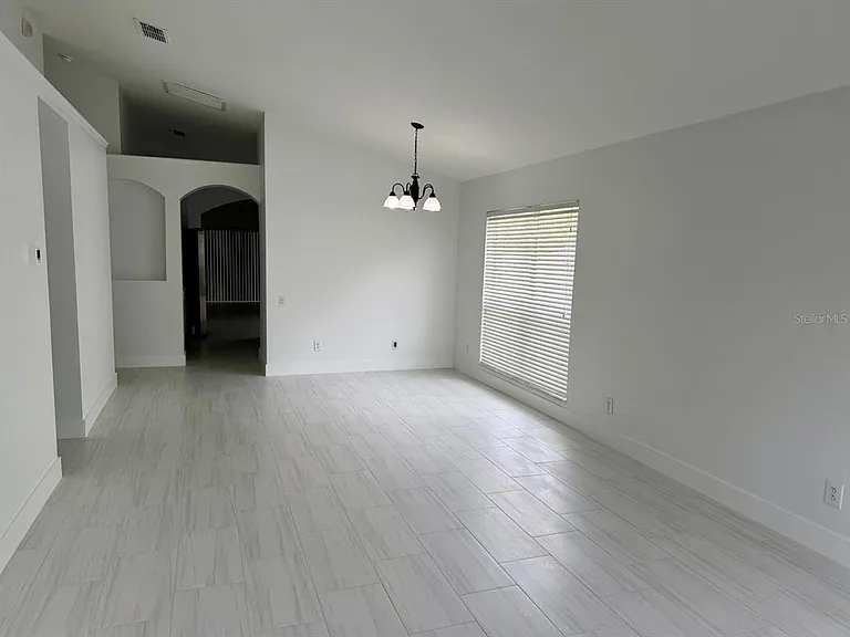 Falcon Point Dr — Photo 3