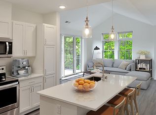 6300 W Mequon Rd #322C, Mequon, WI 53092