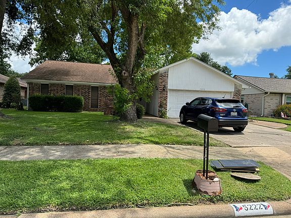 3rd image of 5222 Valley View Dr