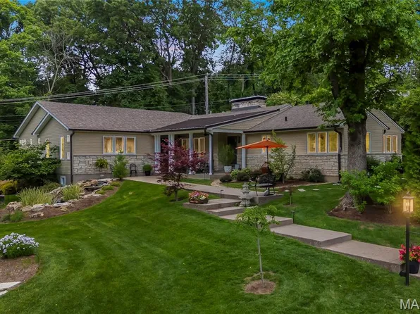 41 Beaver Dr, Saint Louis, MO 63141