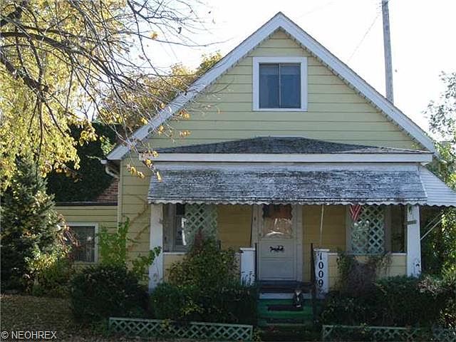 1st image of 1009 W 2nd St
