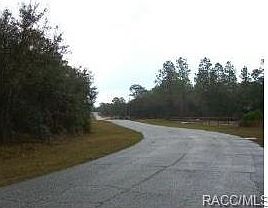2nd image of 3220 N Buckhorn Dr