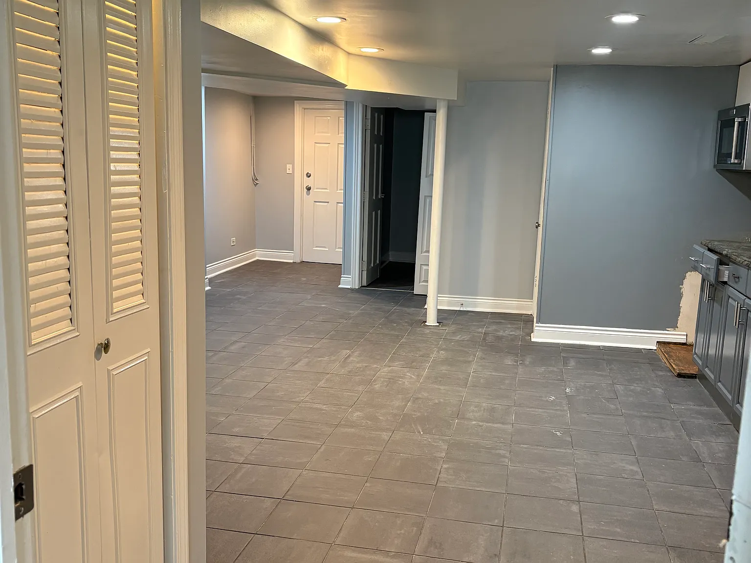 2 bed, 800 sqft, $1,700 — Photo 2
