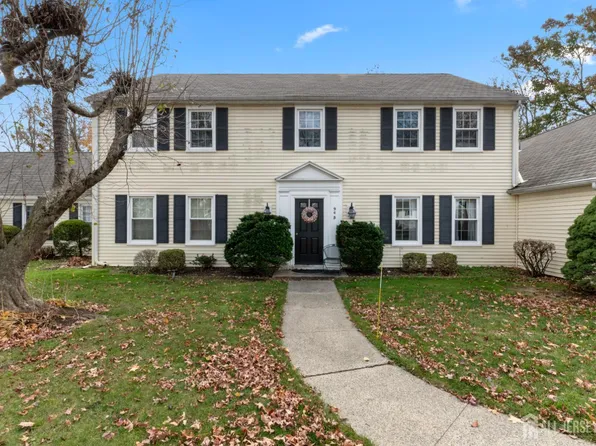 94 Gloucester Way #B, Monroe Township, NJ 08831