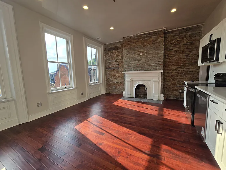 1500 Arch St #4 — Photo 4