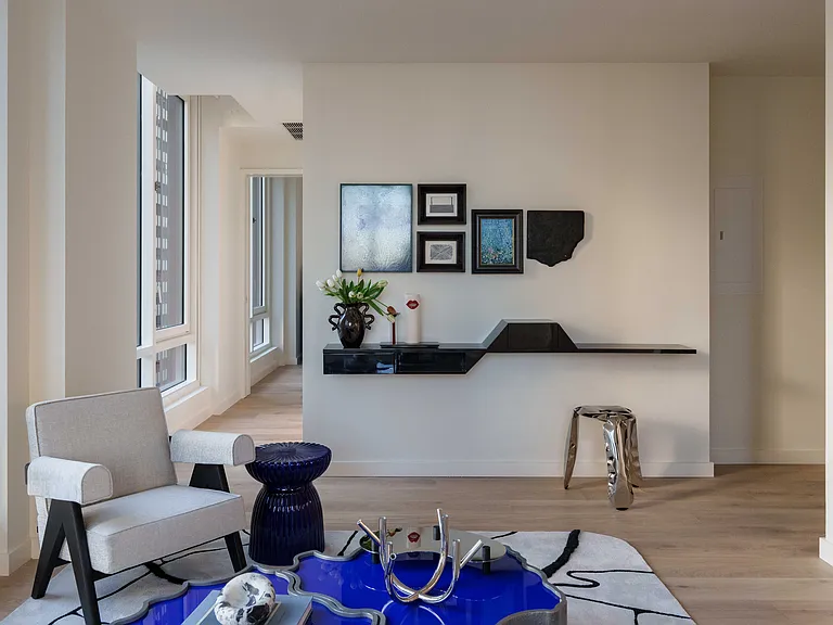 135 E 47th St #28C — Photo 4