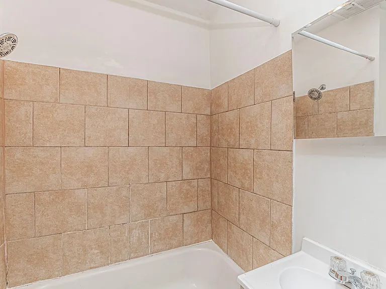 1223 N Jackson St #2 — Photo 9