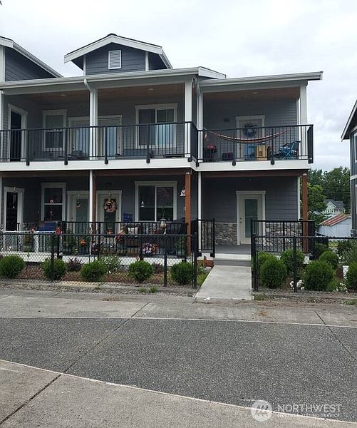 3rd image of 2002 2008 Cherry Street