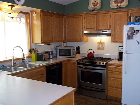 5th image of 27225 Manor Pl NW