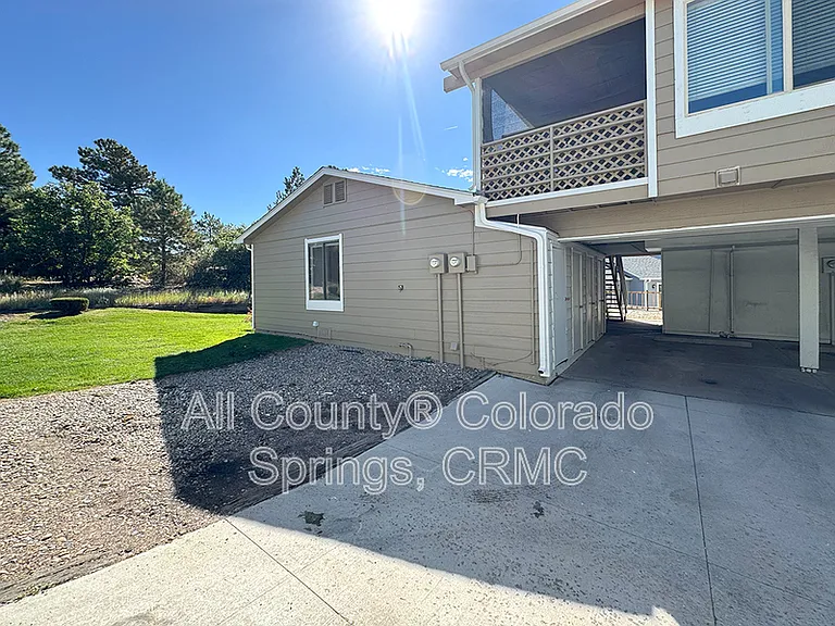2713 Hearthwood Ln — Photo 2