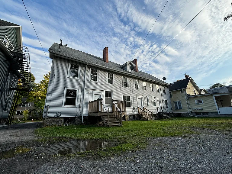 5 Rowley St #3 — Photo 9