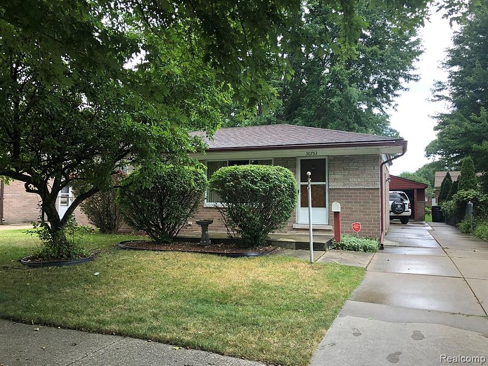 1st image of 30753 Mayflower St