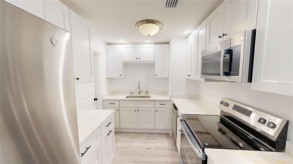 4 bed, 2.0 bath, 1540 sqft, $2,995 — Photo 2