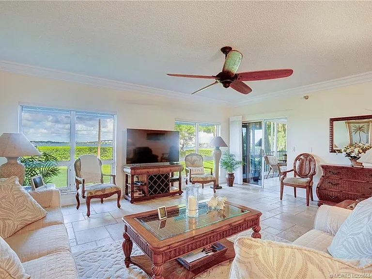 184 NE Edgewater Dr #1001 — Photo 36