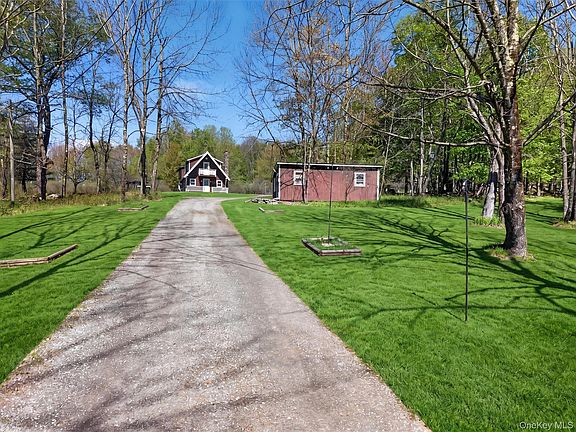 3rd image of 35 Yaun Road