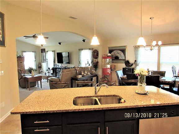 4th image of 100 Patriot Ln