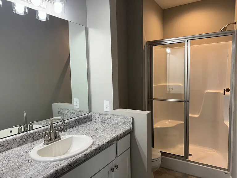 302 N Allen St — Photo 18