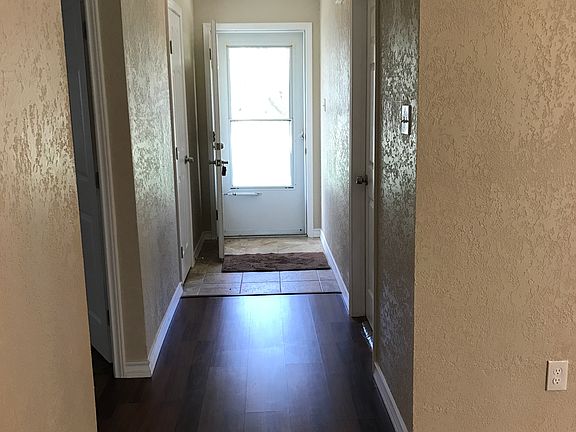 3rd image of 2229 Dudley Ln
