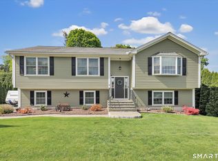 2 Gracie Lane, Ansonia, CT 06401