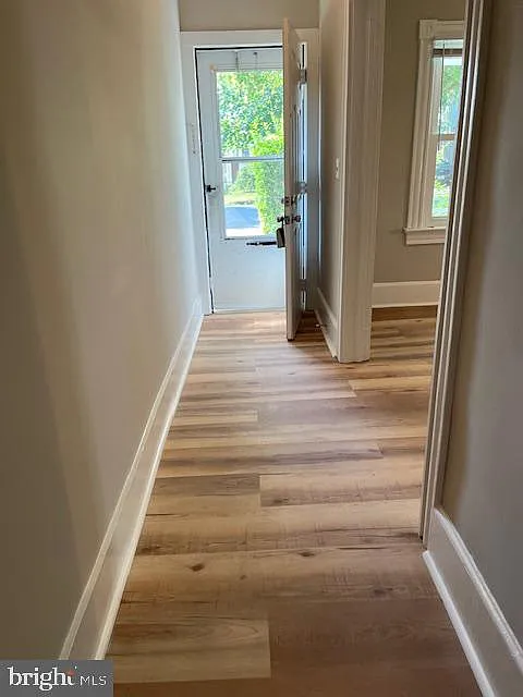 807 Wolfe St — Photo 4