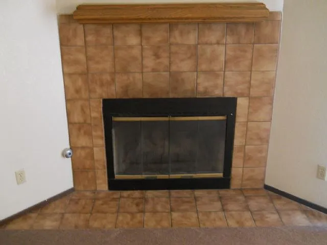 411 Acacia St — Photo 3
