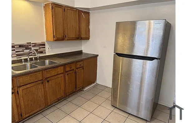 Building Photo - 6356 S Eberhart Ave #3A