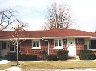 1617 Clement St, Crest Hill, IL 60403