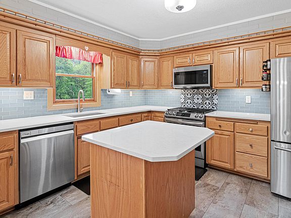 5th image of 4620 229th Ave NE