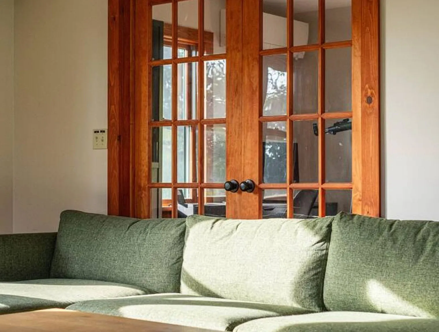 3 bed, 2.0 bath, $4,255 — Photo 1