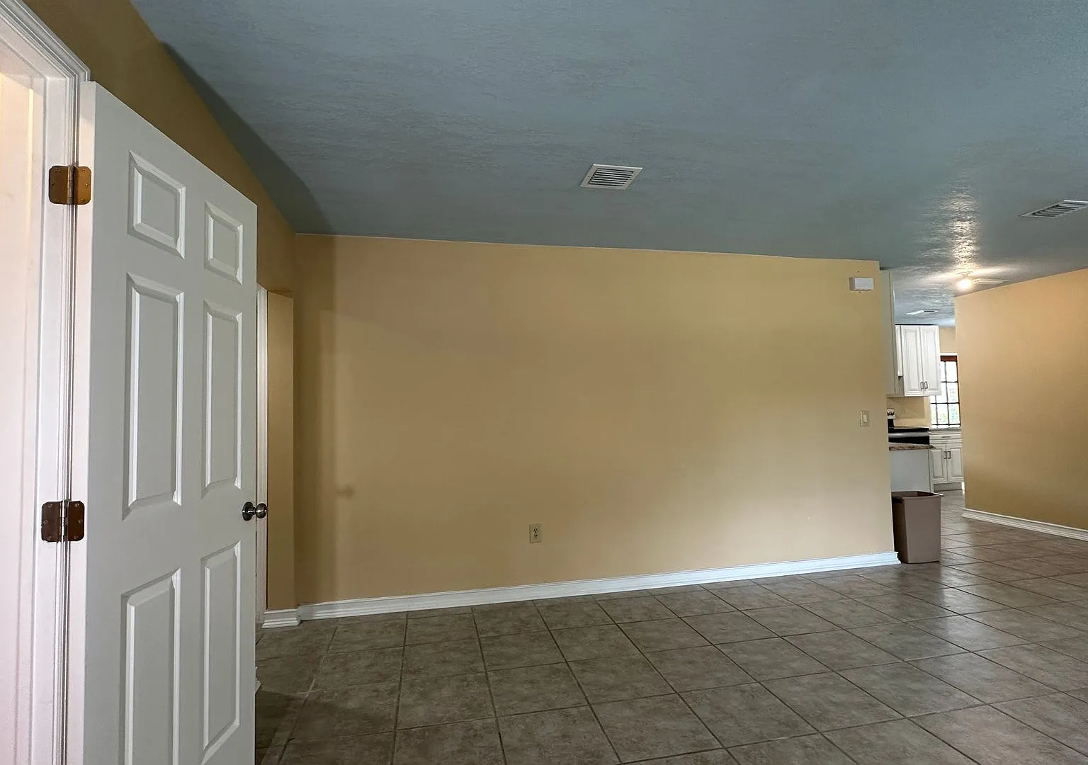 Fully Renovated 3BR | 3.5BA | Every Bedroom Has a Private Bath! — Photo 2