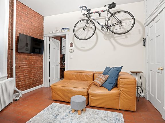 2nd image of 103 Charles St APT 1RW