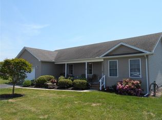 4 Honeysuckle Ct, Georgetown, DE 19947