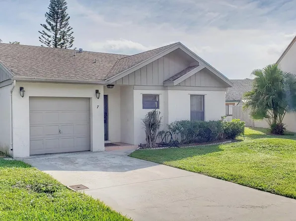 7 Whitehall Way, Boynton Beach, FL 33436