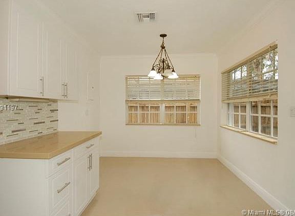 3rd image of 2320 SW 18th Ave
