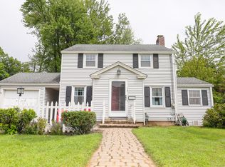 16 Auburn Rd, West Hartford, CT 06119