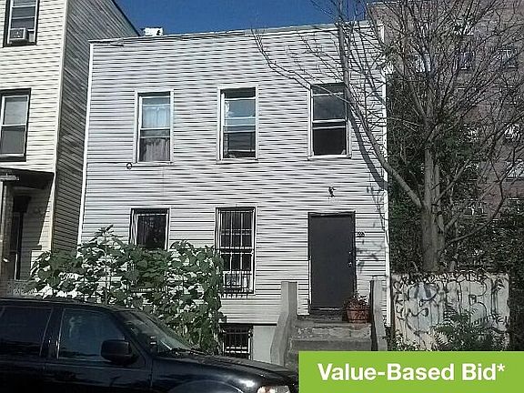 2nd image of 227 Franklin Ave