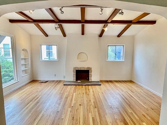 Middle unit Living room