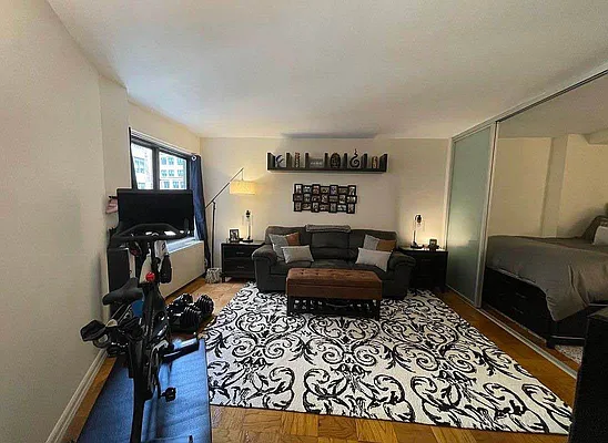 Rented by Olympia House Delaware LP | media 12