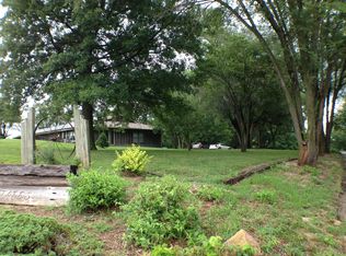 3611 Bishop Rd #1-5, Saint Joseph, MO 64505