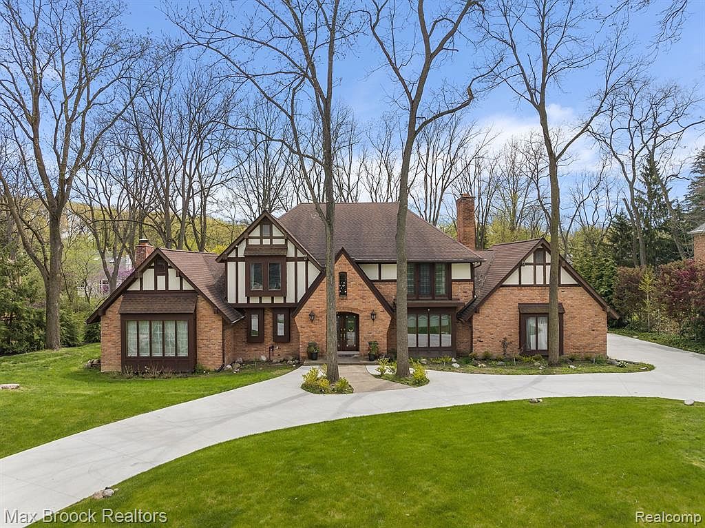 245 Chestnut Cir, Bloomfield Hills, MI 48304 Zillow