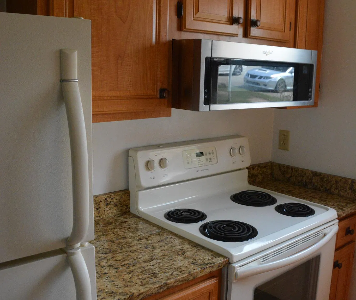 2 bed, 1.5 bath, 948 sqft, $1,350 — Photo 4