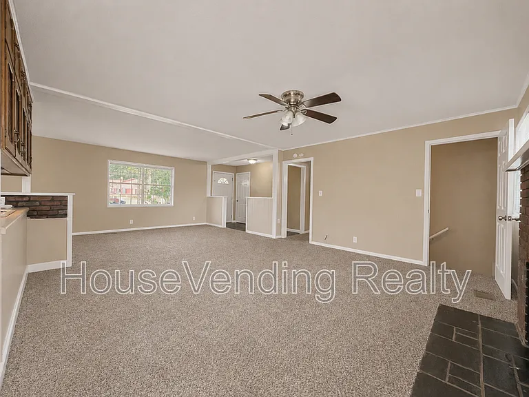6204 Trailhead Cir — Photo 4