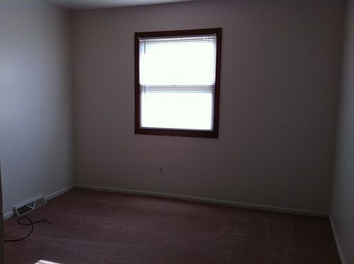 5th image of 5082 Heyboer Ave SE
