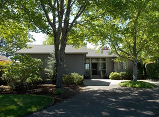 848 Mountain View Dr, Medford, OR 97504
