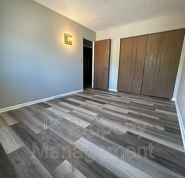 401 50th St S #3 — Photo 25